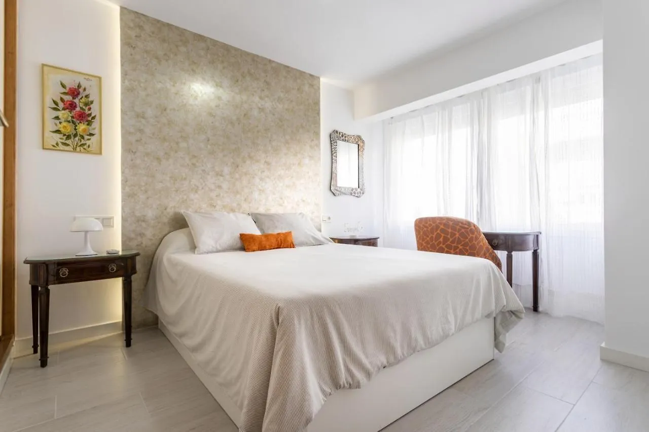 Livemalaga Modern & Vintage Malagueta Apartment 0*, Malaga Spain